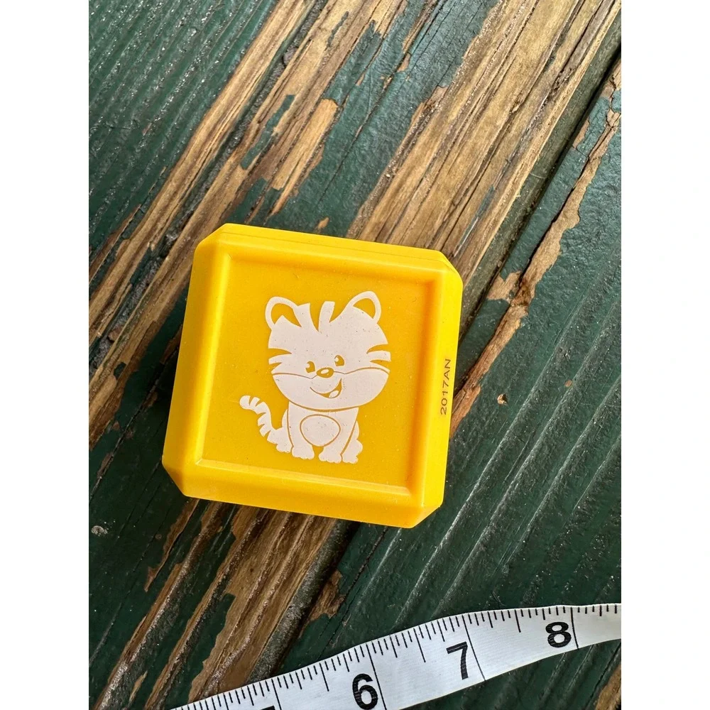 Fisher Price Yellow Activity Block Cat Smiley Face Sensory Toy 2017AN